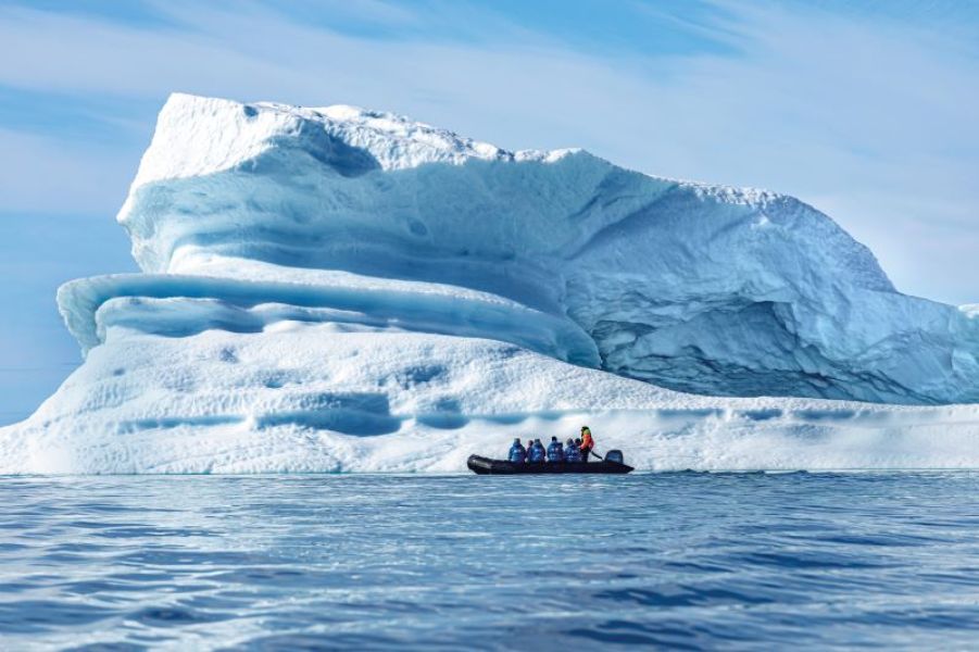 images/Cruise/Hapag%20Lloyd/ROUTE%2003%20-%20INS2413/Expi_Zodiac_Arktis.jpg#joomlaImage://local-images/Cruise/Hapag Lloyd/ROUTE 03 - INS2413/Expi_Zodiac_Arktis.jpg?width=800&height=533