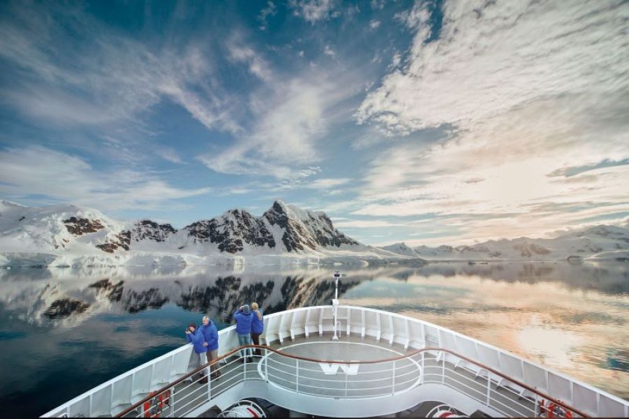 images/Cruise/Hapag%20Lloyd/ROUTE%2002%20-%20INS2412/10%20%20INS%20voorboeg.jpg#joomlaImage://local-images/Cruise/Hapag Lloyd/ROUTE 02 - INS2412/10  INS voorboeg.jpg?width=800&height=533