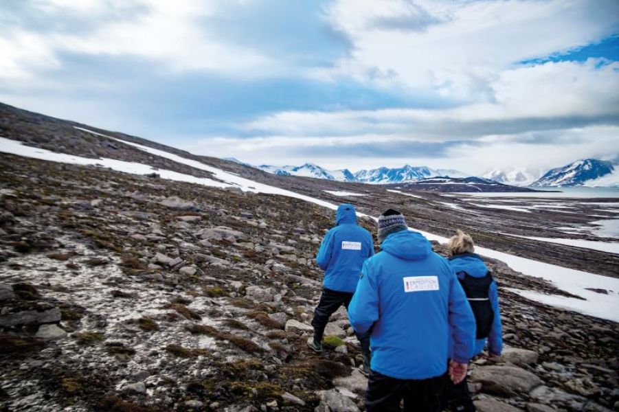 images/Cruise/Hapag%20Lloyd/ROUTE%2002%20-%20INS2412/6.%20Wandelen%20Spitsbergen.jpg#joomlaImage://local-images/Cruise/Hapag Lloyd/ROUTE 02 - INS2412/6. Wandelen Spitsbergen.jpg?width=800&height=533